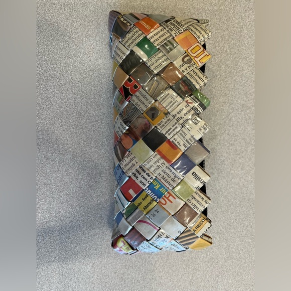 Ecoist recycled paper clutch - Picture 2 of 9